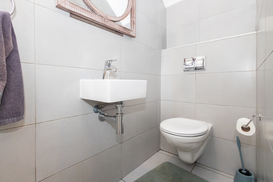 3 Bedroom Property for Sale in Parklands North Western Cape